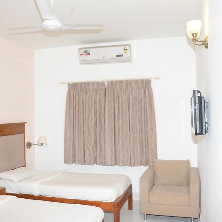 Hotel Sai Towers Puttaparthi Exterior foto