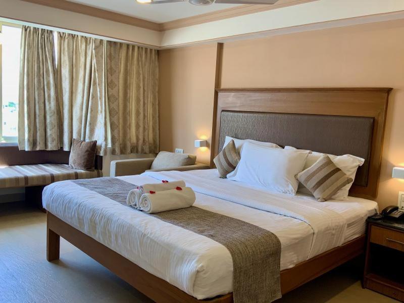 Hotel Sai Towers Puttaparthi Exterior foto