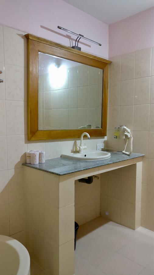 Hotel Sai Towers Puttaparthi Exterior foto