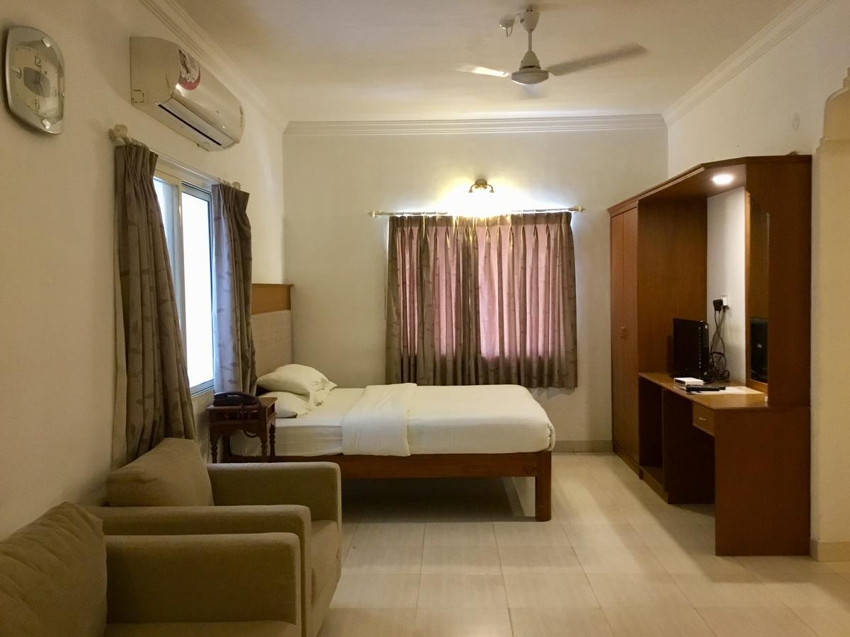 Hotel Sai Towers Puttaparthi Exterior foto
