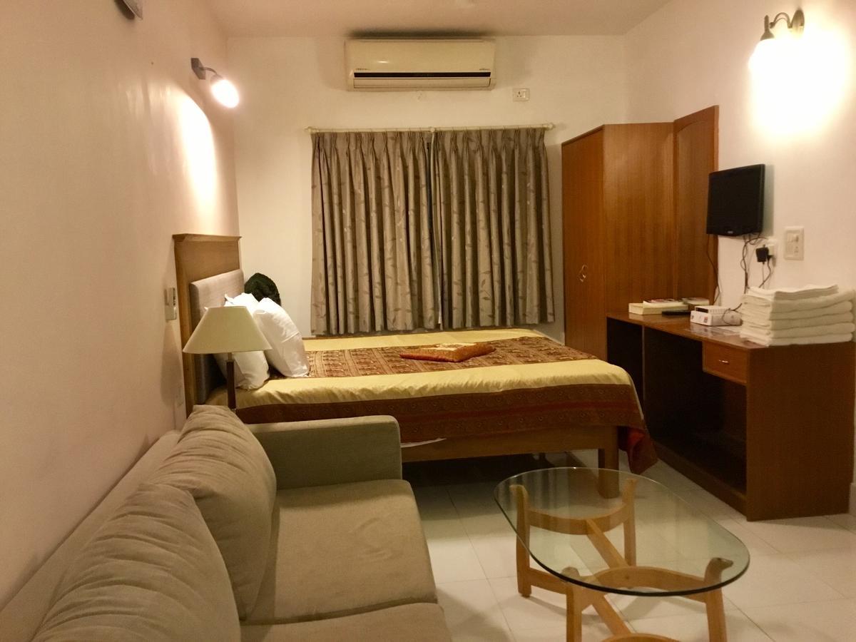 Hotel Sai Towers Puttaparthi Exterior foto