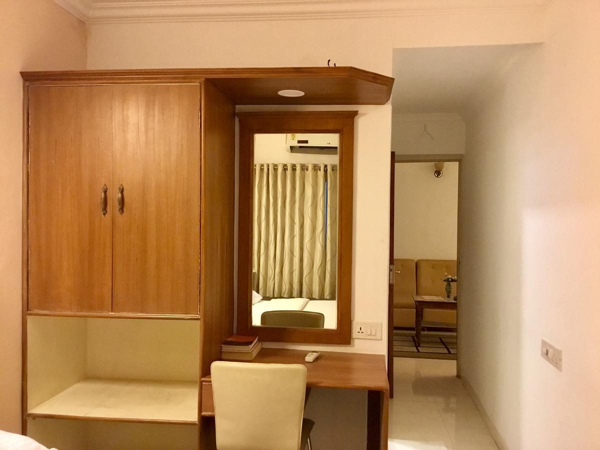 Hotel Sai Towers Puttaparthi Exterior foto