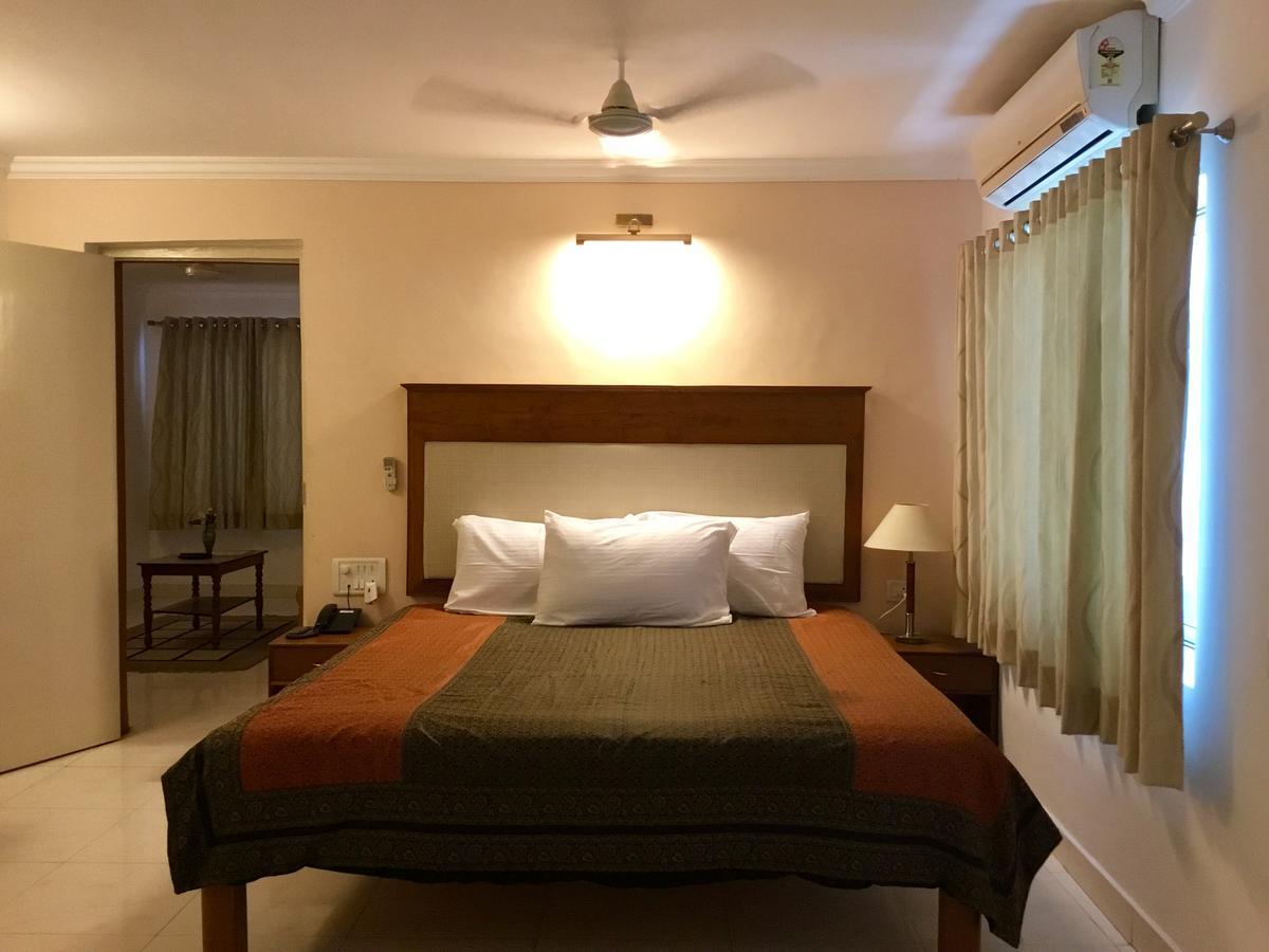 Hotel Sai Towers Puttaparthi Exterior foto