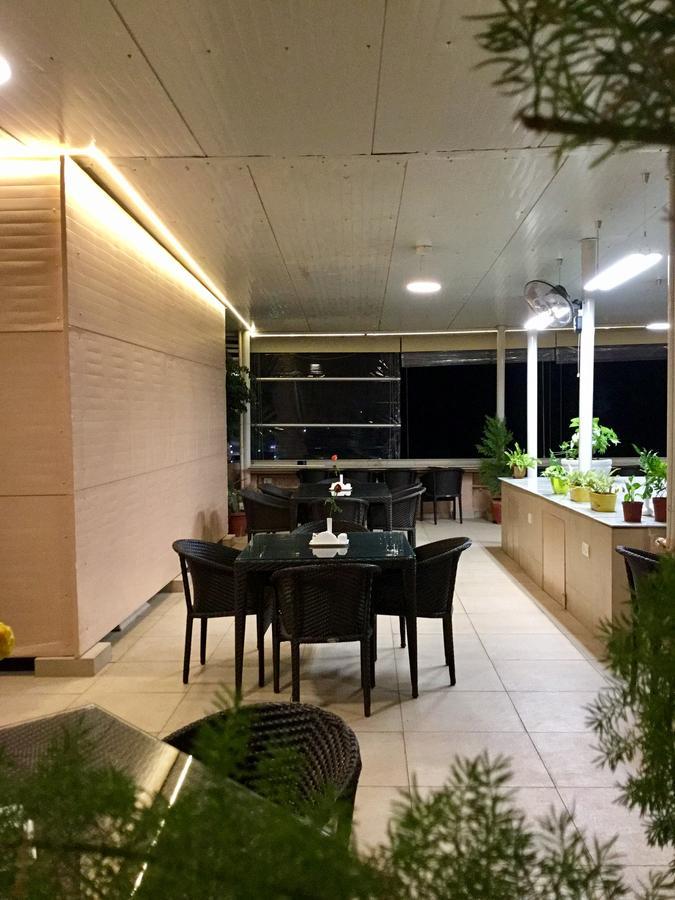 Hotel Sai Towers Puttaparthi Exterior foto