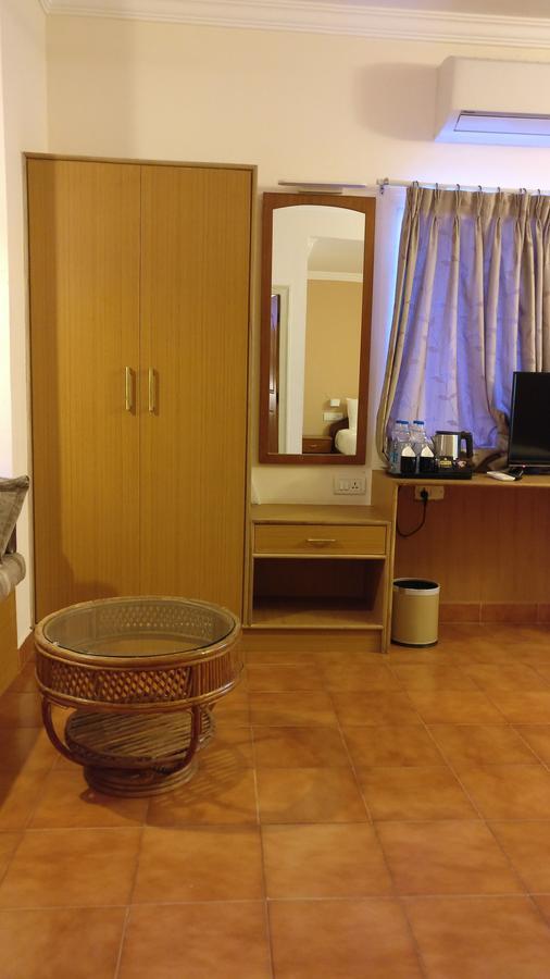 Hotel Sai Towers Puttaparthi Exterior foto